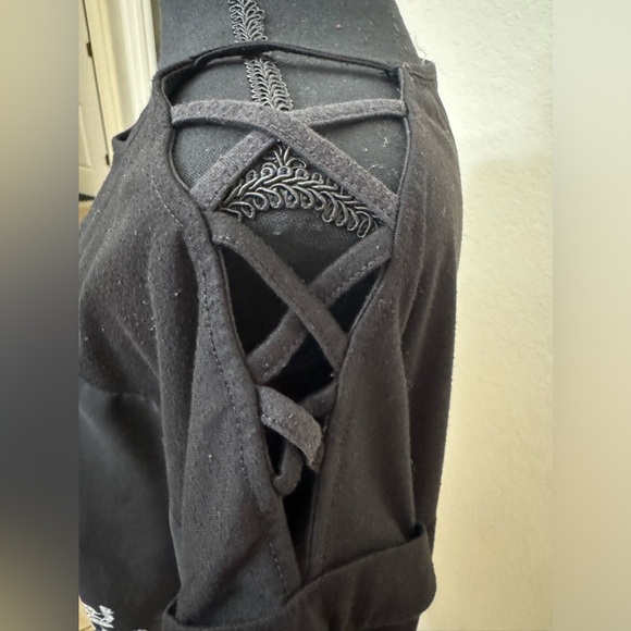 Sheer Black and White Bandana Print Blouse - Picture 3 of 3